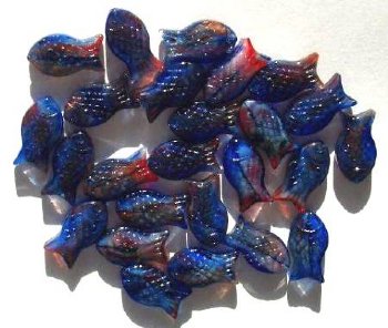 25 15mm Opaque Blue and Red Marble Fish Beads