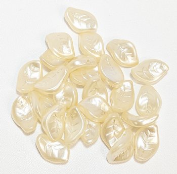 25, 14mm Wavy Ivory Pearl Glass Leaf Beads