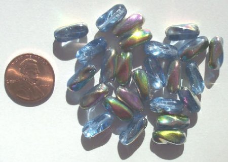 25 13mm Twisted Ovals - Light Sapphire Vitrail