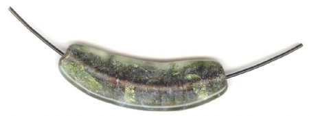 1 48.5mmx13mm Unicorne Banana Leaf Bead - Olive Green (21317)