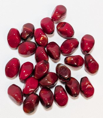 25 11x8mm Satin Red Tortoise Twisted Oval Beads