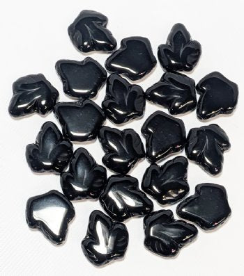 20 15x13mm Black Leaf Beads