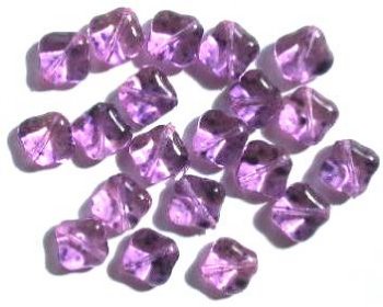 20 11mm Flat Puffed Diamond Mauve with Speckles