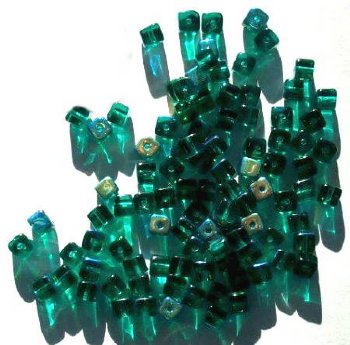 100 5mm Cube Transparent AB Emerald