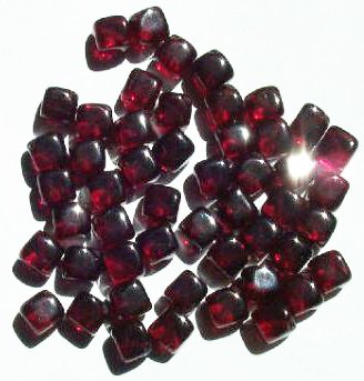 50 8mm Diagonal Hole Garnet Cube Beads