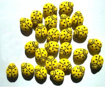 25 14mm Opaque Yellow Glass Ladybug Beads