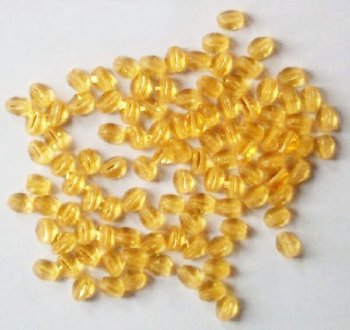 100 5mm Topaz Three Sided Diamond Glass Beads