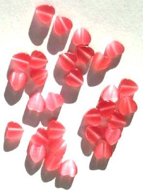 30 6mm Dark Pink Fiber Optic Cats Eye Heart Beads