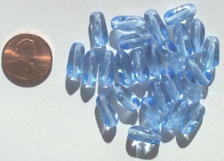 25 13mm Twisted Ovals - Light Sapphire