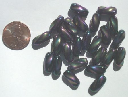 25 13mm Twisted Ovals - Metallic Purple AB