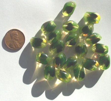 20 15x10mm Two Tone Light Yellow Purple Nuggets
