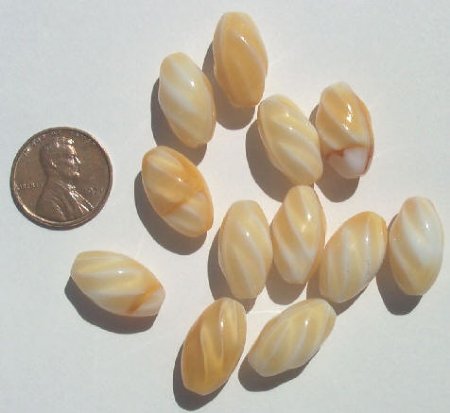 12 18mm Twisted Vanilla Caramel Ovals