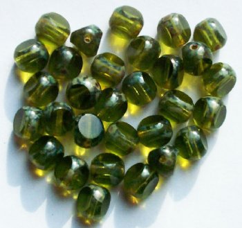 30 8mm Faceted Transparent Olivine Picasso Tri Cut Beads