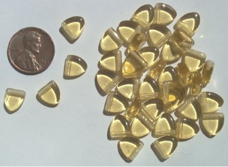 50 9mm Triangle Beads - Light Topaz