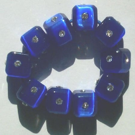 1 8mm Sapphire Cube Fireball
