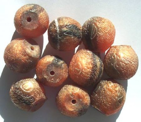 10 21mm Round Dimpled Copper Black Resin