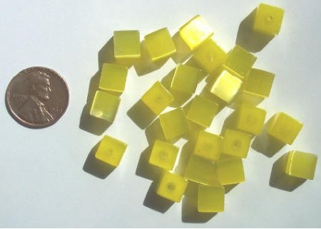 25 8mm Light Yellow Fiber Optic Cubes