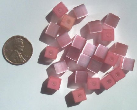 25 8mm Pink Fiber Optic Cubes