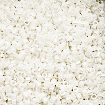 CY-1024 25 Grams of 11/0 White Pearl Lustre Cylin Seed Beads