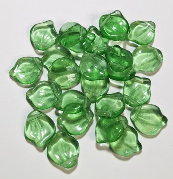 25 14mm Wide Peridot Leaf Beads