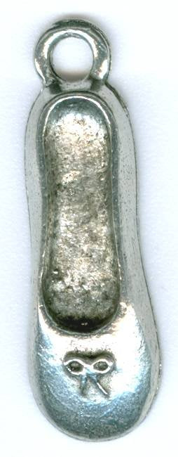 1 25x8mm Antique Silver Ballet Slipper Pendant