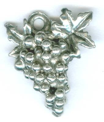 1 Antique Silver Bunch of Grapes Pendant