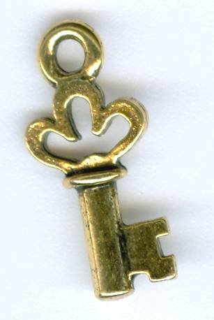1 17mm Antique Gold Key Pendant