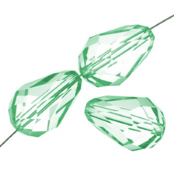 5 10.5x7mm Preciosa Light Green Pear Drops