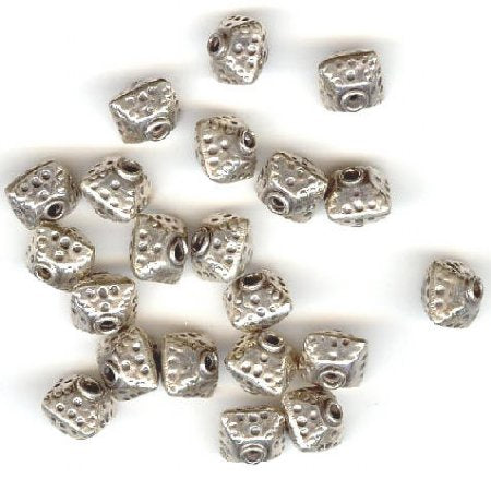 AS04 1 6x7mm Hammered Puffed Square Bali