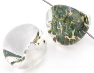 1 15mm Unicorne Evergreen Jumbo Teardrop Bead (22131)